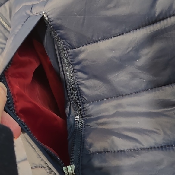 SWISSTECH PACKABLE BLUE AND RED COLORWAY  PUFFER JACKET. SIZE 3XL. 54-56. - Picture 7 of 9